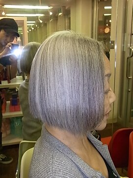 エスト(est) シンプルに！　潔いワンレンボブ☆