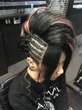 片寄せ盛り髪 コーンロウ セット ｔｒｉｃｋｓｔｙｌｅ L ゾーマ Zouma のヘアカタログ ホットペッパービューティー