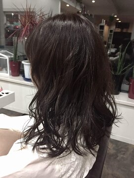 アリア トータルビューティー(Aria total beauty) ゆるツヤグレージュ