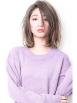 キャロル(CAROL) グレージュアッシュ系ヘアカラーミディアムヘアスタイル