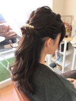 デイジー(Daisy)&nbsp;ふんわりハーフアップ