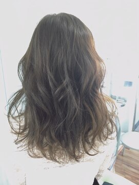 フォルム(FORM) モノトーングレイ