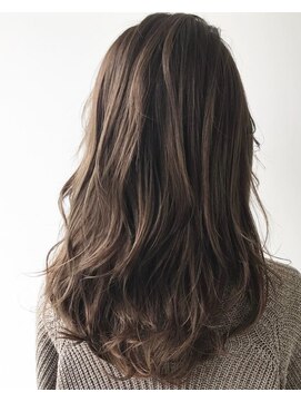 エル(LE) ヴェールウェーブブルージュ似アシメ合わせカットセミロング