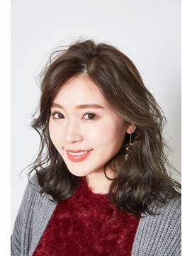 ヘアサロン アティリー(Hair Salon Attirer) スウィングカール【Attirer 飯田裕之】