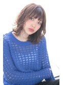 外はねボブ　アッシュブラウン　逆三角　小顔ヘア