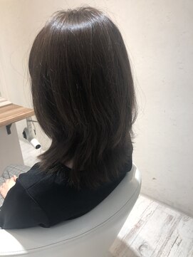 ロワゾ ヘア デザイン(L'OiSEAU HAIR DESIGN) ミディアムレイヤー