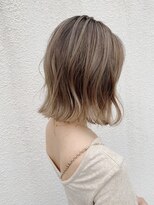 シー 岡崎(,SHE) ハニーベージュハイライトグラデーション