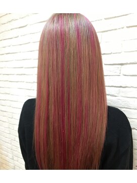 エイル(EIIR) ミルクティーベージュ×チェリーピンク