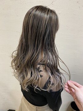 ノラ ウメダ(NORA UMEDA) 【NORA UMEDA 高木】3Dコントラストハイライトカラーグレージュ