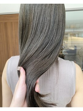 インビテーション(invitation) オリーブグレージュ