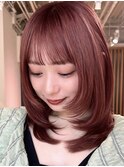 顔周りレイヤーカットくびれヘアミルクティーベージュカラー