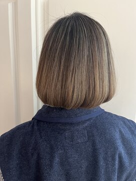 プラスシー(+C) 大人の地毛ハイライトボブ/白髪ぼかし/30代/40代/立体感カラー