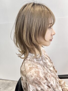 ミルクティーベージュウルフ　ボブウルフ　ウルフカット