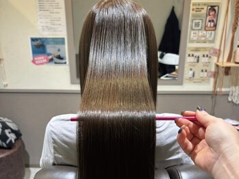 リリー 京都山科店(Lily)の写真/白髪が気になり始めたら◎ダメージレスなカラーだけでなく”白髪予防”もできるケアメニューも多数ご用意！