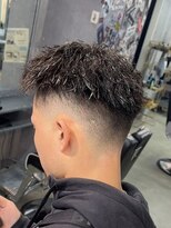 メイン(MENIN)&nbsp;フェードパーマ[相模大野/メンズカット］