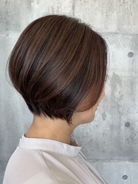 スワッグ(SWAG) 前下がりショーボブ リタッチカラー