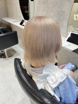 髪屋 紬 ホワイトベージュ