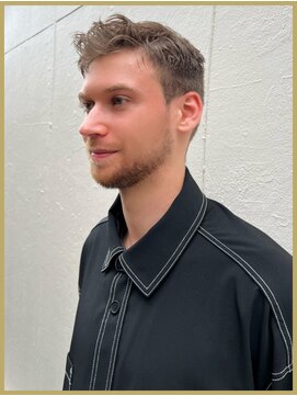 ジジバイワースホワイル(jiji by WORTH WHILE) 外国人風パーマウルフカルマパーマベリーショートダークアッシュ