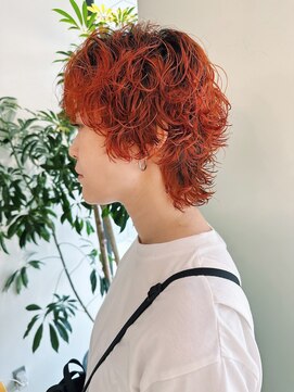 ホロ 渋谷(hollo) ブリーチパーマアプリコットンオレンジショートウルフパーマ