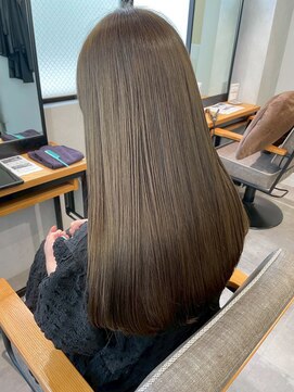 ミュラ(mulah) ブリーチなしダブルカラーオリーブベージュ＊艶髪ストレート