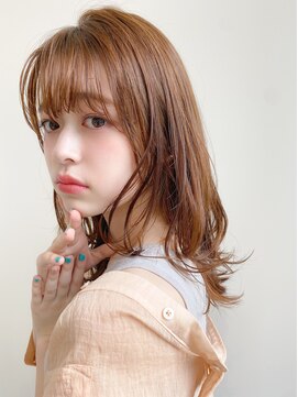 トゥーナ 表参道(tona) 小顔カット・外ハネボブ・くびれヘア・ペールベージュ