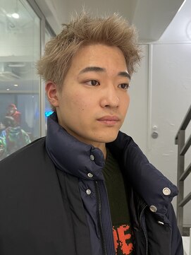 ロイ 南青山 表参道(ROI) 黒髪ニュアンスパーマセンターパートスパイラルパーマショート