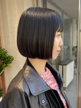 ビュートリアム 南青山(BEAUTRIUM) 切りっぱなしボブ ミニボブ イルミナカラー表参道20代30代