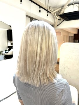 カフカ(CAFCA) ホワイトカラー