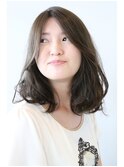 【ほんのりパーマで柔らかくミディアムボブ】