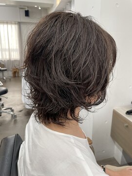 ユノ(juno) 【中目黒】ミディアムウルフパーマ☆白髪ぼかしカラーベージュ