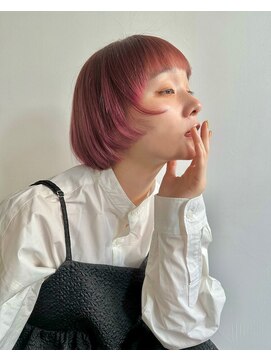 タス(tas) ちょっぴり個性派前上がりボブ