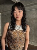 黒髪ロングパーマ