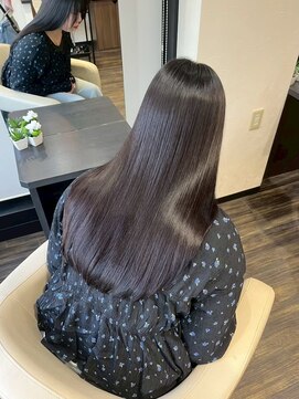 ヨンセンチメートルヒロサカ(4cm HIROSAKA) 髪質育成縮毛矯正