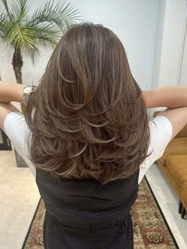 メリー オオサカ(Merly Osaka) レイヤーカット/似合わせカット