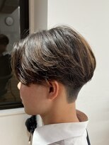 ザデイトウキョウ 表参道 青山(THE DAY TOKYO)&nbsp;MEN'S HAIR/フェザーショート/刈り上げセンターパート/表参道駅