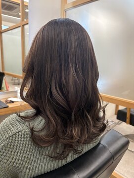  リュクスバトーバイトリコ 船橋南口店(Luxe BATEAU by tricot) ナチュラルグレージュ♪