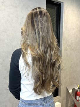 ラック(LUCK) バレイヤージュ/船橋/くすみベージュ/ハイライト/似合わせカット