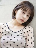 20代30代切りっぱなしボブタッセルボブ顔周りレイヤーオリーブ