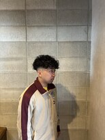 ワンワンオー バーバーショップ コンチネンタル(@110 BARBER SHOP continental)&nbsp;スキンフェードツーブロックスペインカール