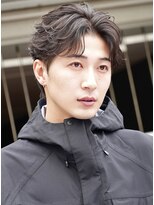 テン 心斎橋(tenn.) 難波フェザーパーマ毛流れセンターパートカルマパーマ強め20代
