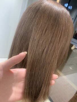 フィゼル 南堀江店(fizelle) ミルクティーベージュ