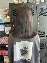 アチーブリス(achieve Liss)&nbsp;大人可愛いナチュラルオリーブグレージュ艶カラーストレートロブ