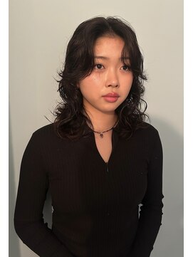 ローエ バイ デコ(Rohe by DECO) [伽羅]ドライな質感でつくるパーマでイメチェン！