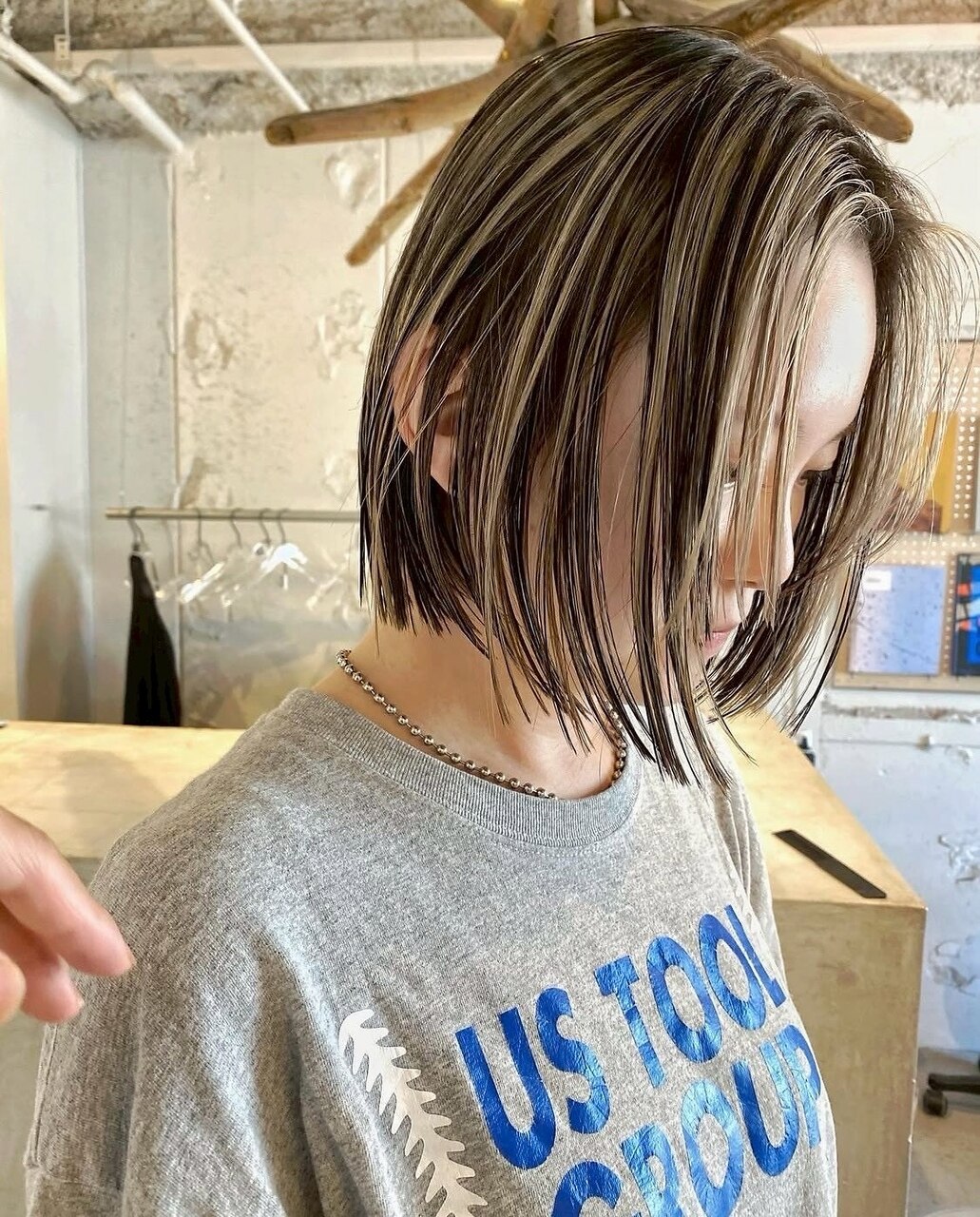 2026年春】切りっぱなしボブ デザインカラーの髪型・ヘアアレンジ