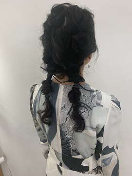 エンドリンク(endlink) カジュアルツインテールアレンジ