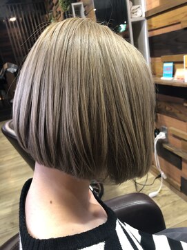 ヘアアンドメイクユ ニキス 利府店(HAIR&MAKE UNIXIS) ハイトーンベージュ