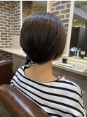 大人可愛い20代30代40代黒髪前下がりショートボブ丸み