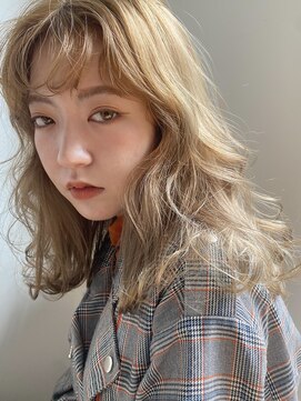 エッセ 大阪梅田茶屋町店(esse) 明るめハイトーンベージュ