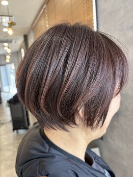 エレノア 越谷(Eleanor) すっきり大人ショート/透明感ピンク/白髪クリアカラー【RIE】