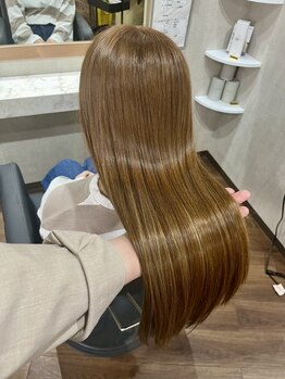 ランズ(LandS)の写真/【各線守口駅/5分】"縮毛矯正の講師"をしていたStylistが貴方を担当!◇豊富な知識で期待以上のツヤ髪へ―。